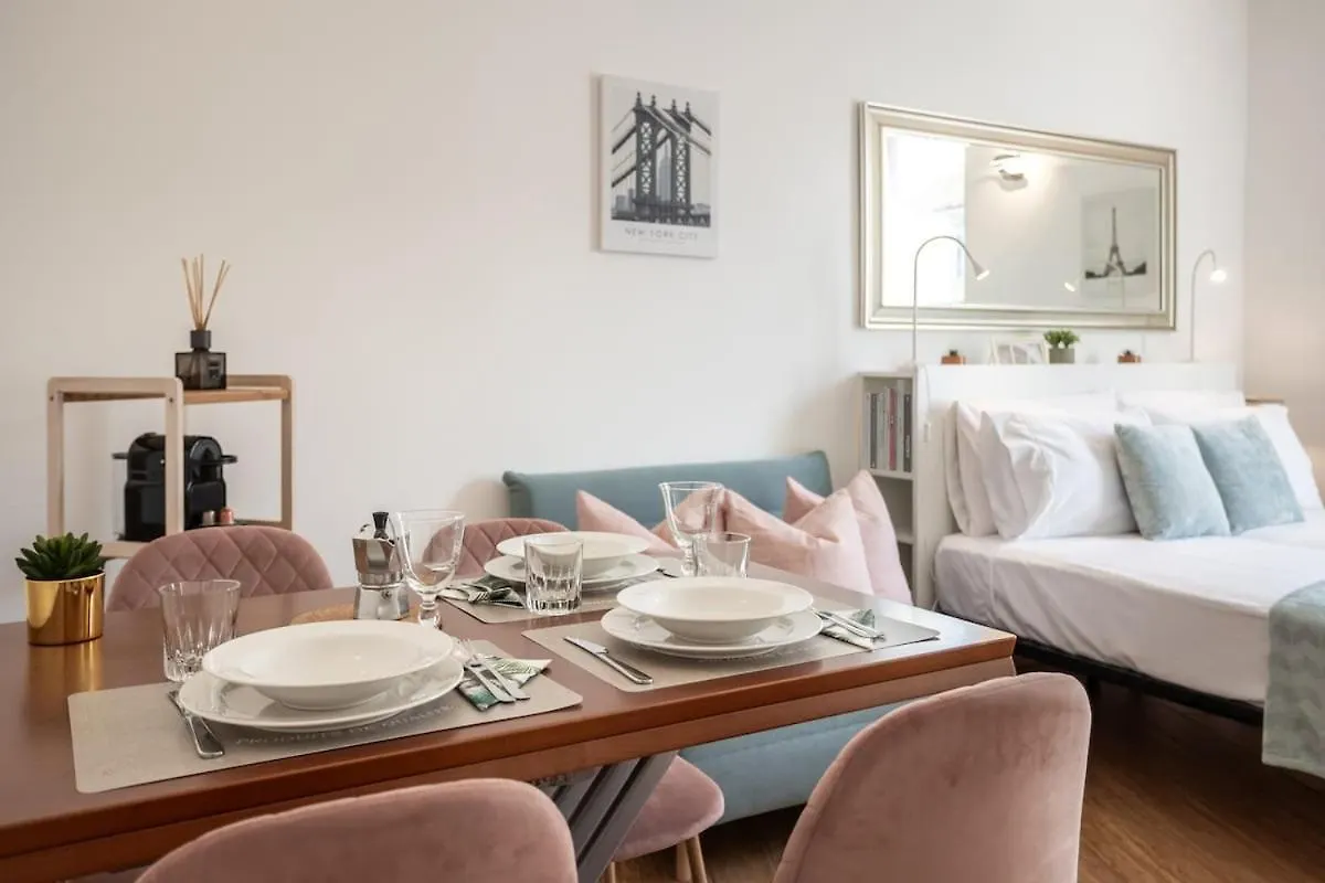 Apartment Centrale-Duomo 10Min - Studio 40M2 - Metro 1Min Milan Italy