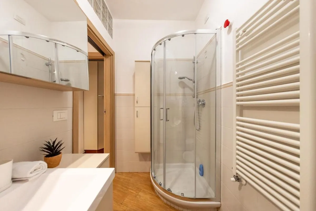 Centrale-Duomo 10Min - Studio 40M2 - Metro 1Min Milan Italy
