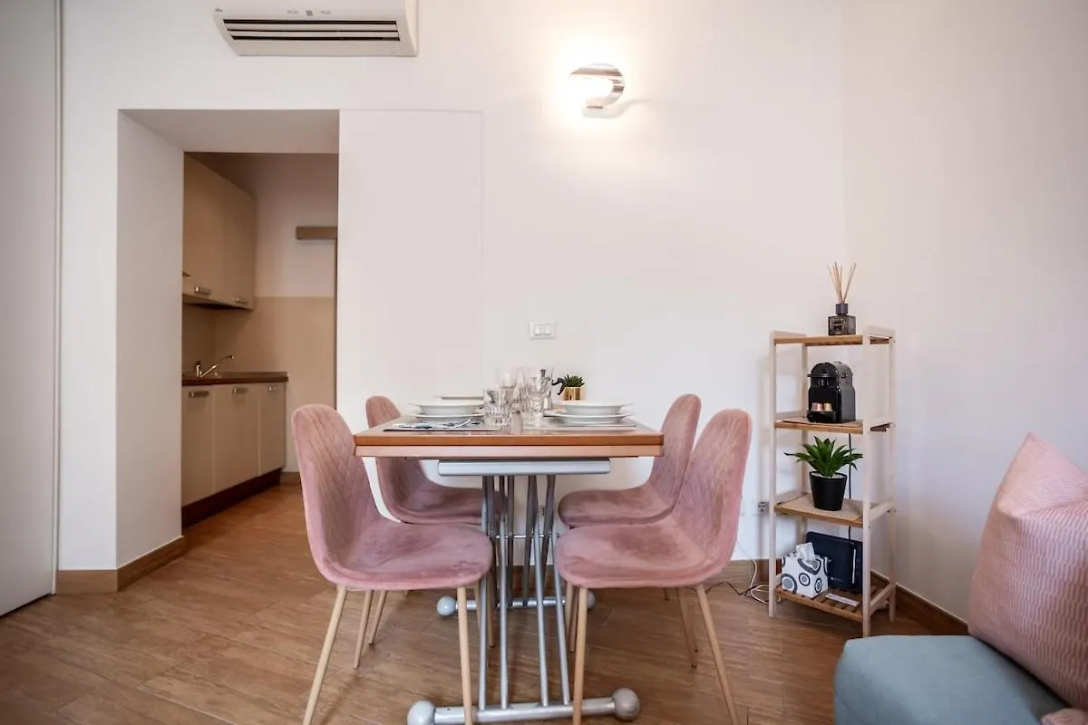 Apartment Centrale-Duomo 10Min - Studio 40M2 - Metro 1Min Milan Italy